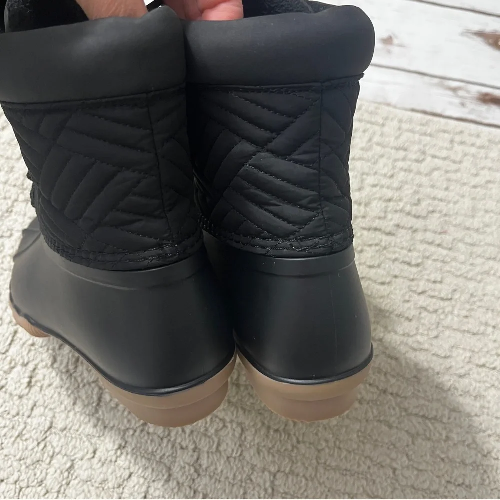 Justice Black Lace-Up Duck Boots size 4y 6w nwt‎ insulated
